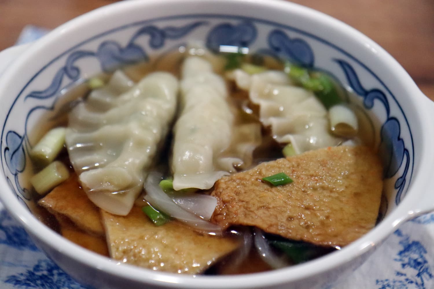 새해에는 쉽게 끓이는 맛있는 만두어묵국