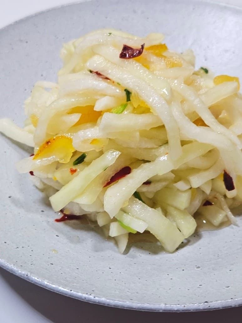 유자청 무생채 (추천메뉴)