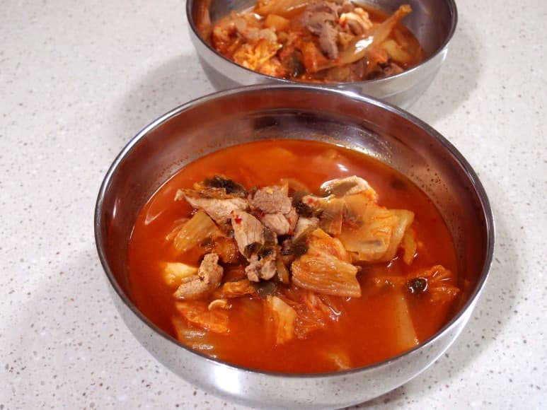 #김장김치요리 #돼지고기요리 #돼지고기김치찌개만들기 #맑고담백한돼지고기김치찌개