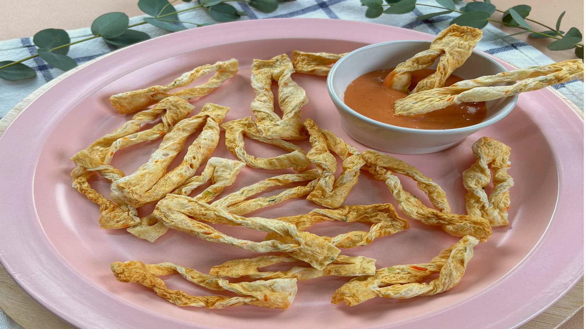 간단하게 전자레인지에 돌려주면 바삭바삭 어묵칩 완성! 전자레인지어묵칩 