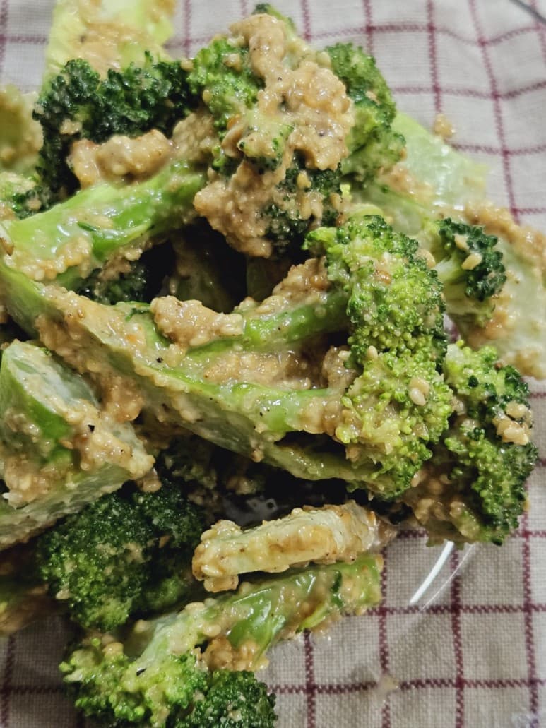 브로콜리 참깨소스 무침 (강추)