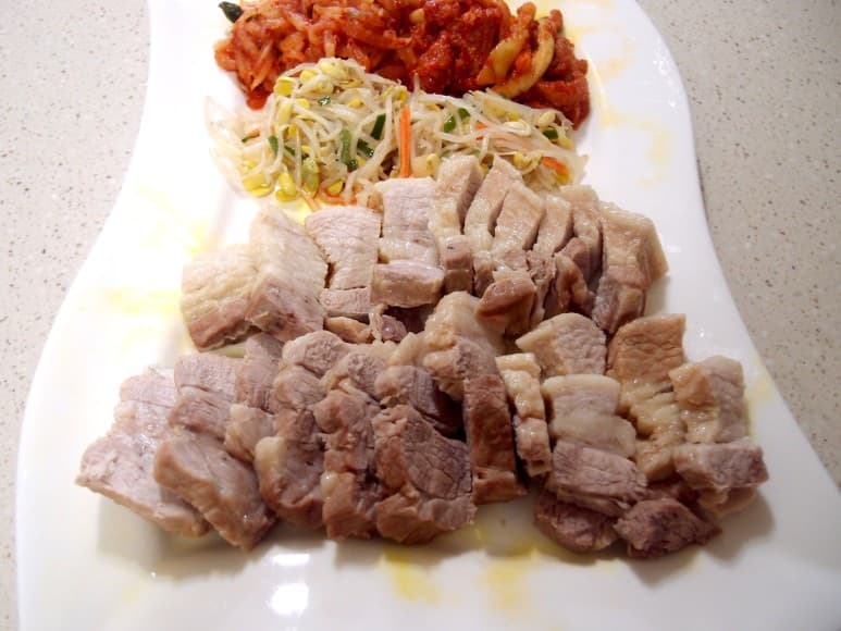 #수육용삼겹살 #된장수육만들기 #일상먹거리 #무생채와함께먹는된장수육