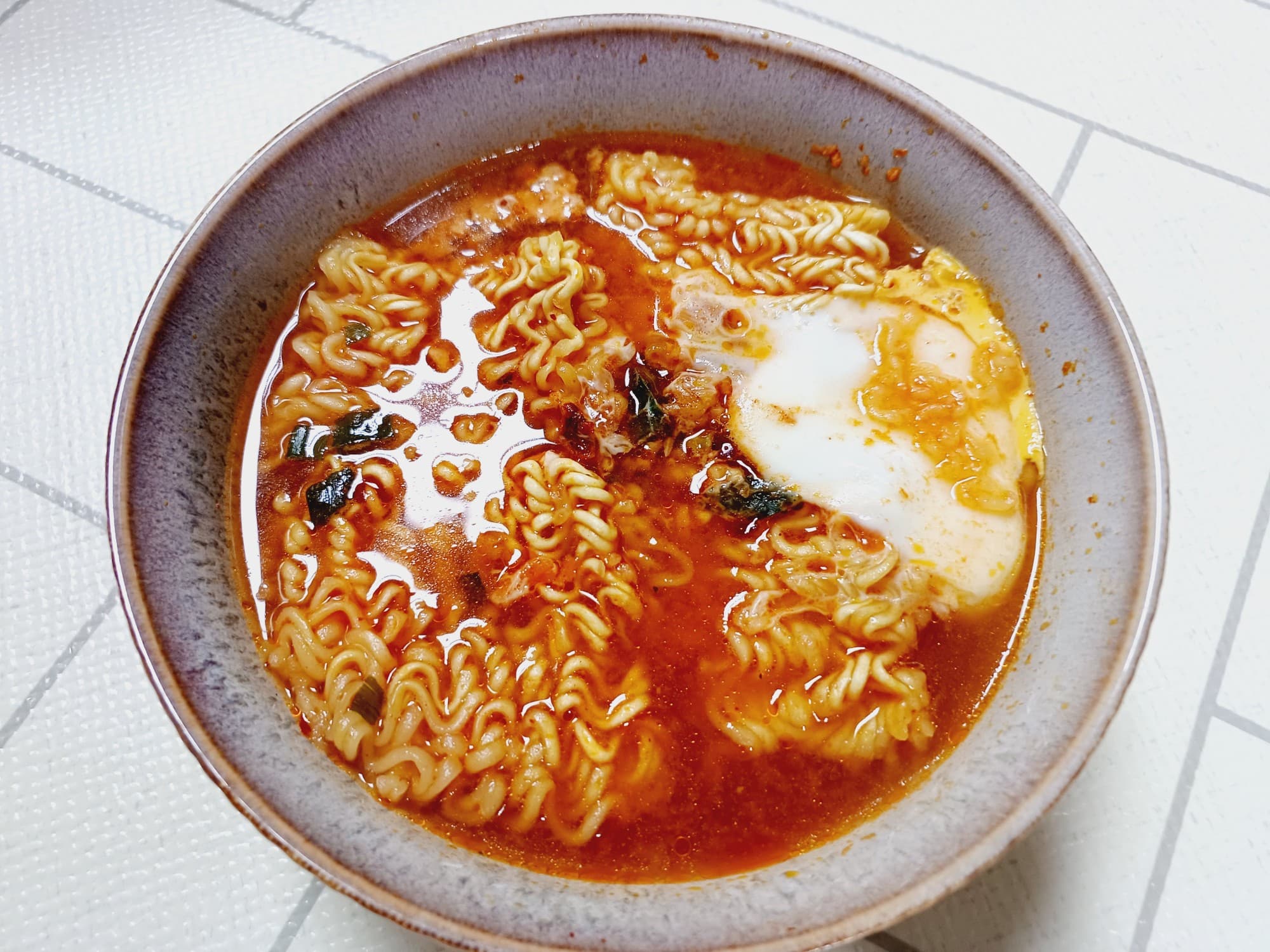 전자렌지로 간편하게 봉지라면 끓이기