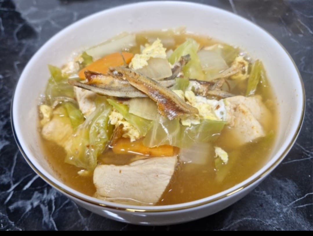 멸치 육수 닭가슴살 완자탕